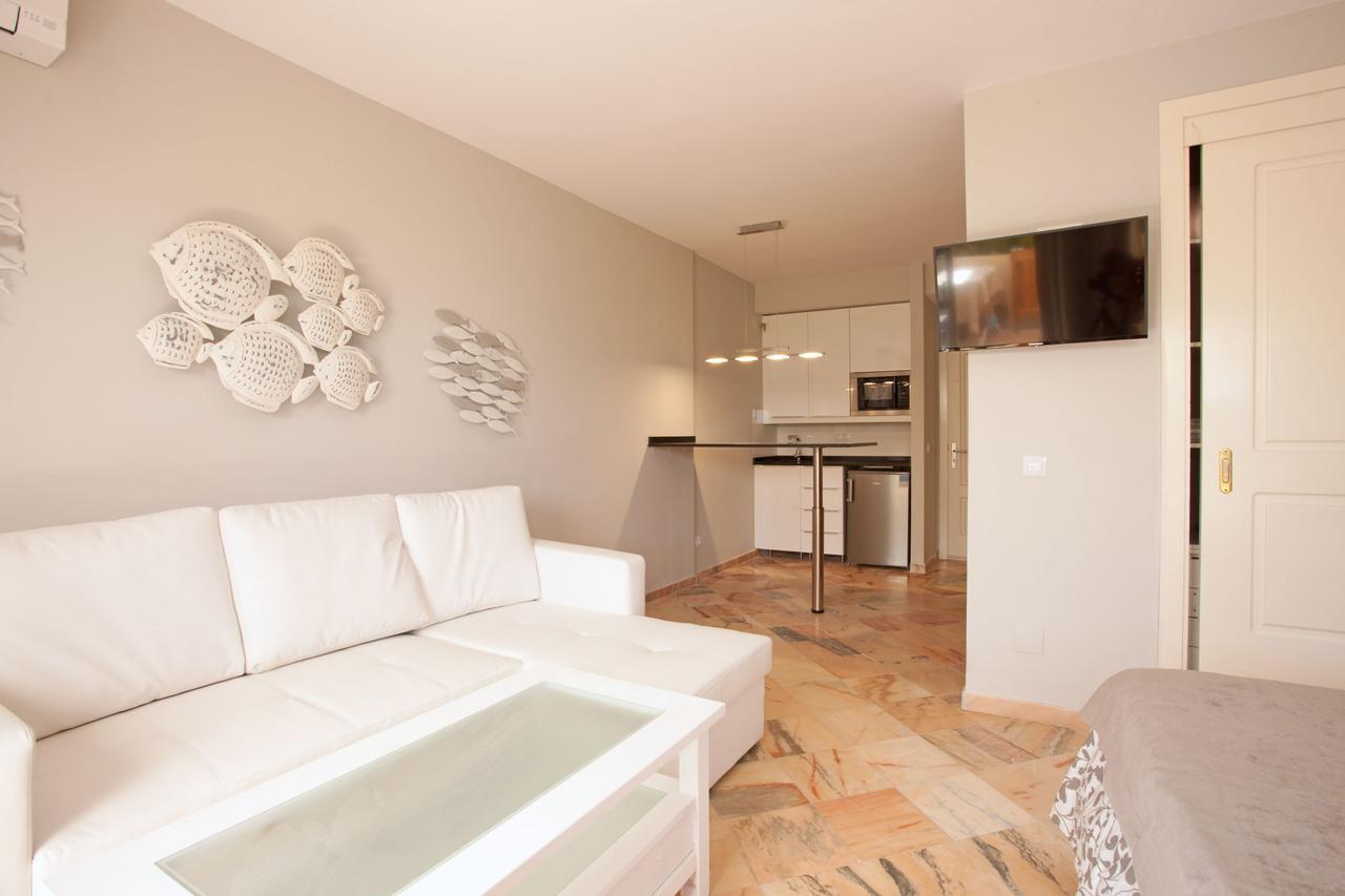 Varios Apartamentos Romana Playa Elviria Marbella Exterior foto